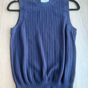 Cable Knit Sleeveless Sweater in Navy Free Assembly Size Medium